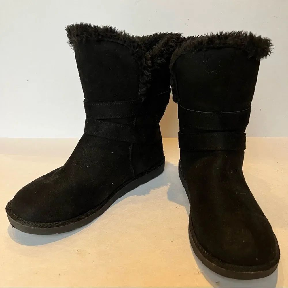 Airwalk Women's Mid-Calf Boots Black with faux fur trim and lining Size 9
